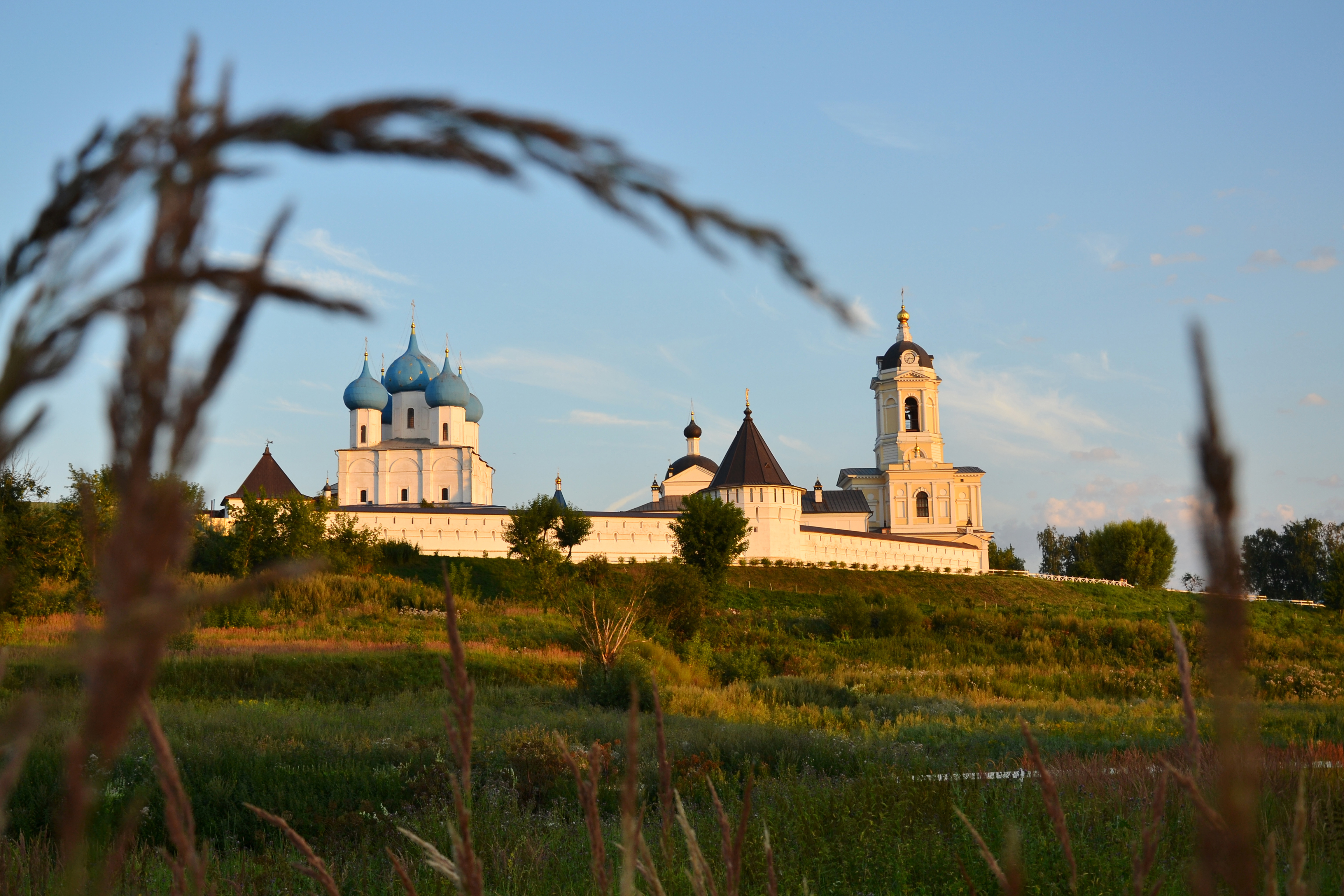 Высоцкий монастырь в серпухове фото