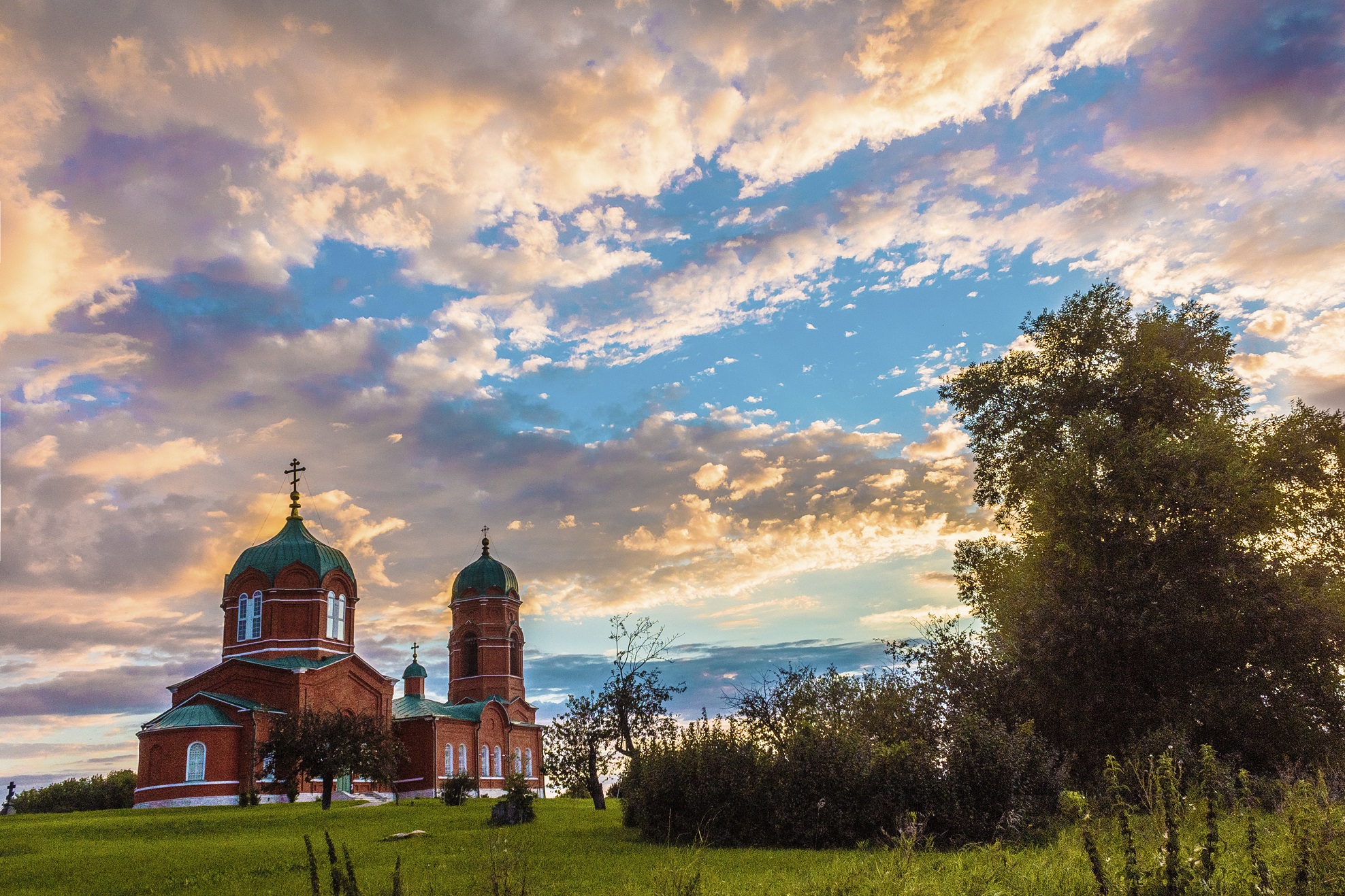 Название фото с церковью на конкурс